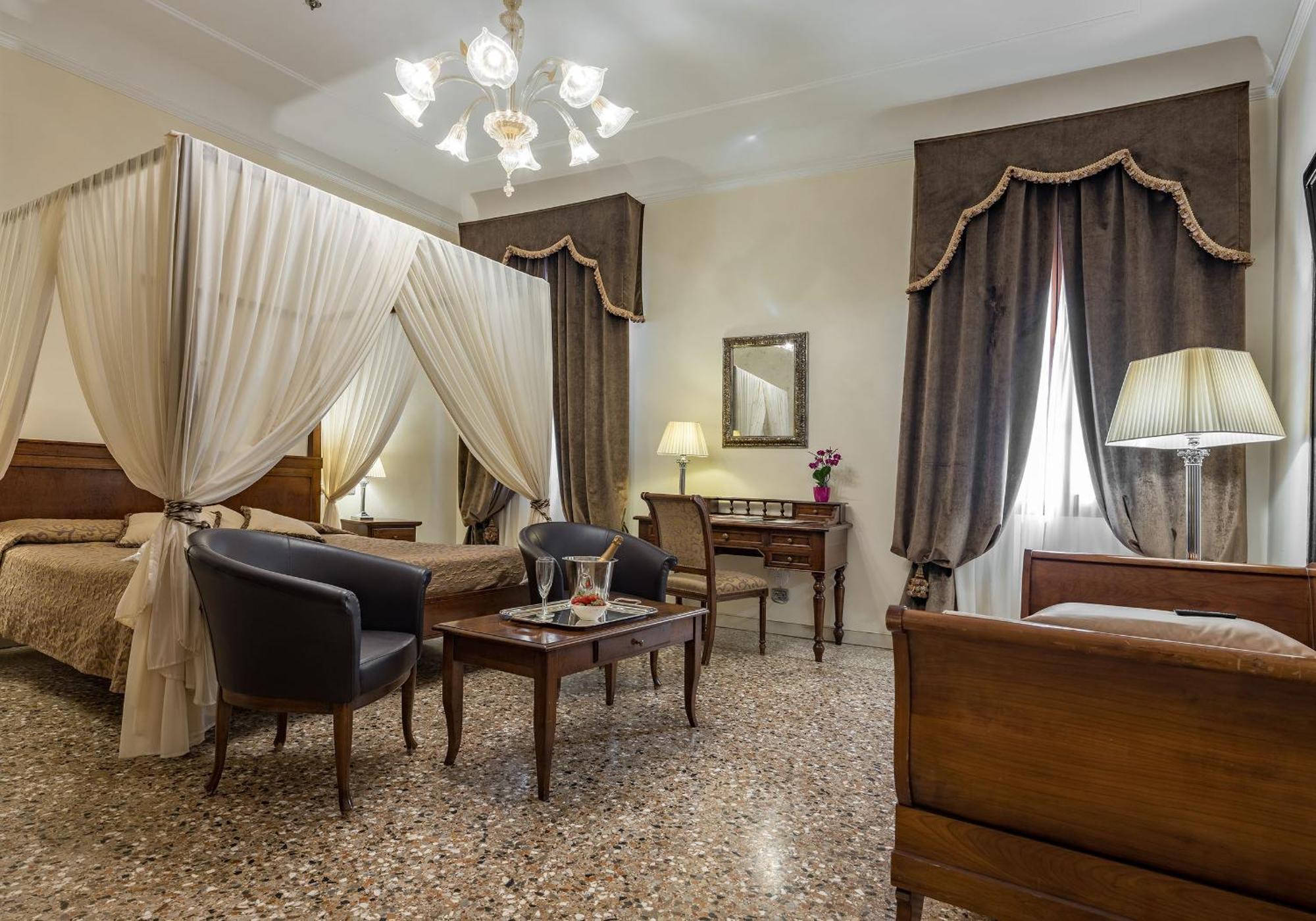Hotel Dell'Opera Veneza Exterior foto